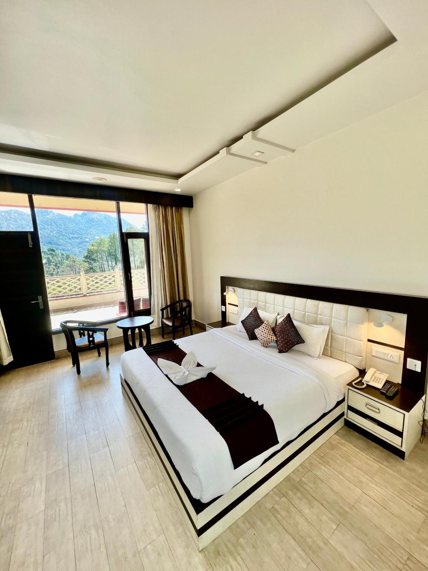 Sea Hawk - Luxury Hill Resort 4 Mins From Bhimtal Lake المظهر الخارجي الصورة