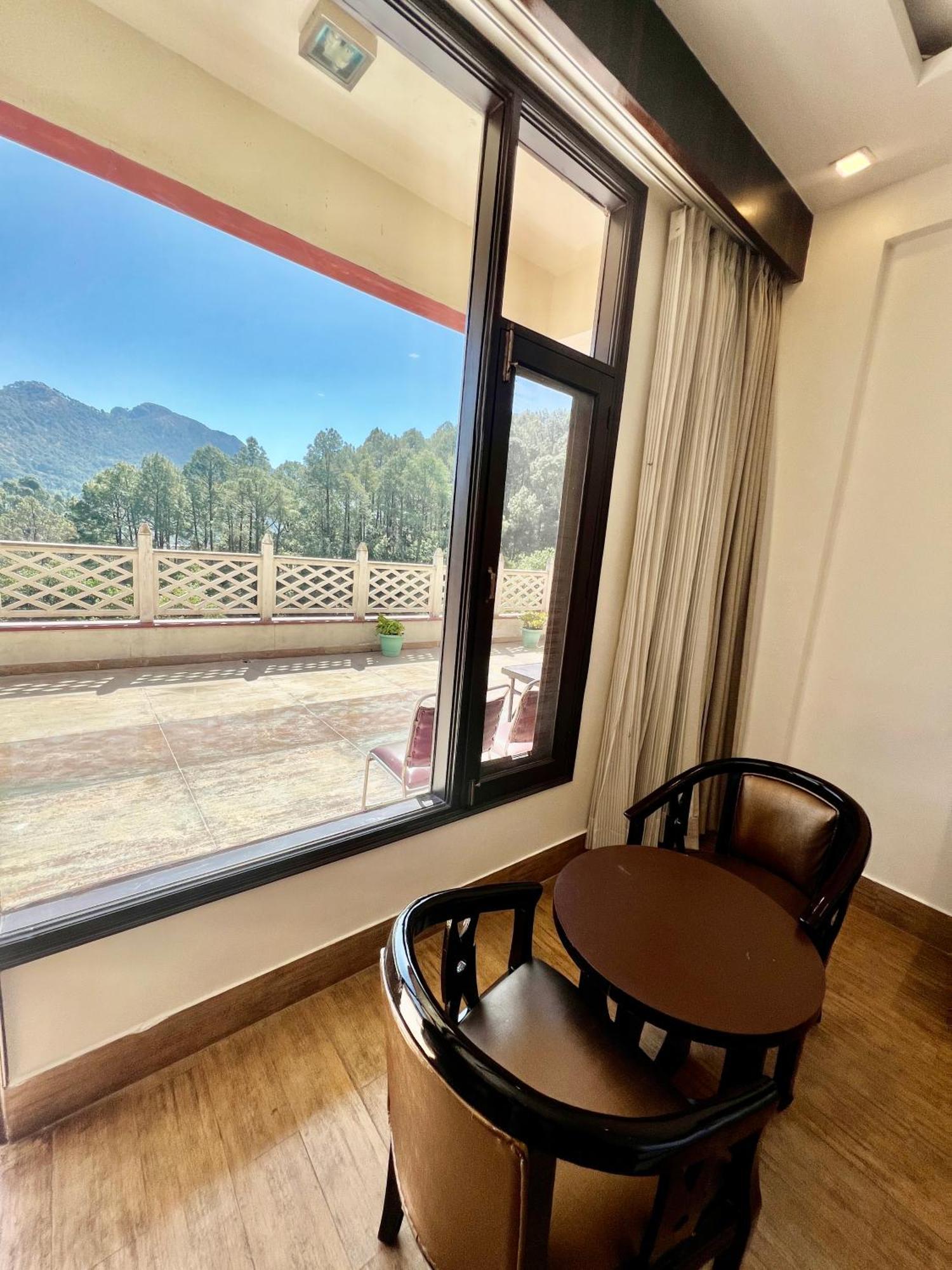 Sea Hawk - Luxury Hill Resort 4 Mins From Bhimtal Lake المظهر الخارجي الصورة