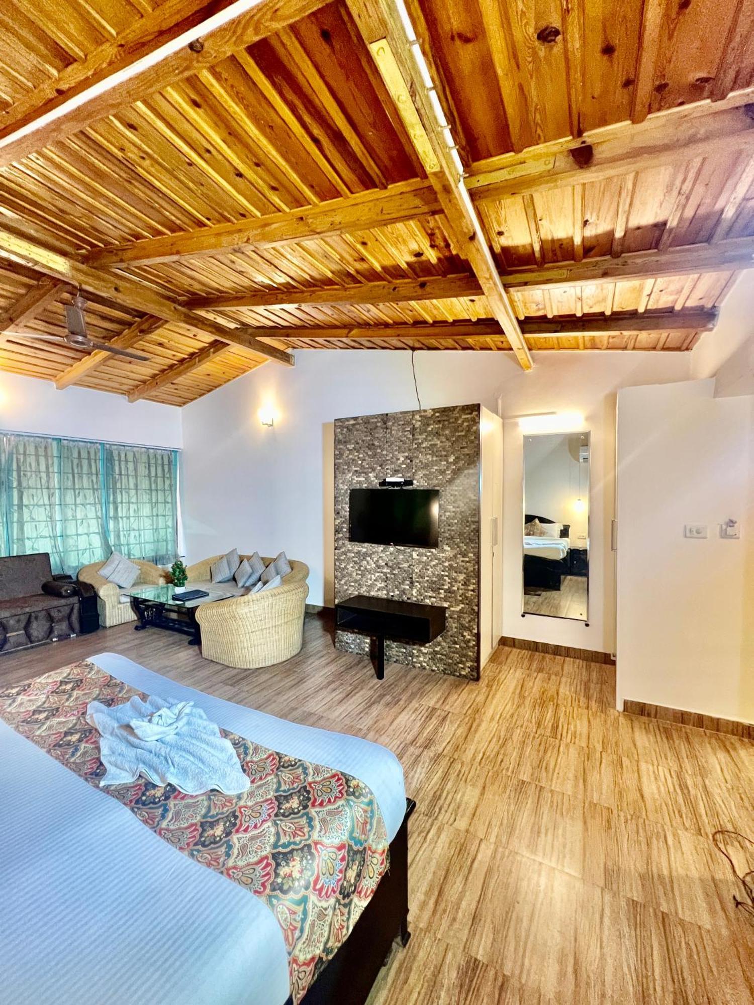 Sea Hawk - Luxury Hill Resort 4 Mins From Bhimtal Lake المظهر الخارجي الصورة