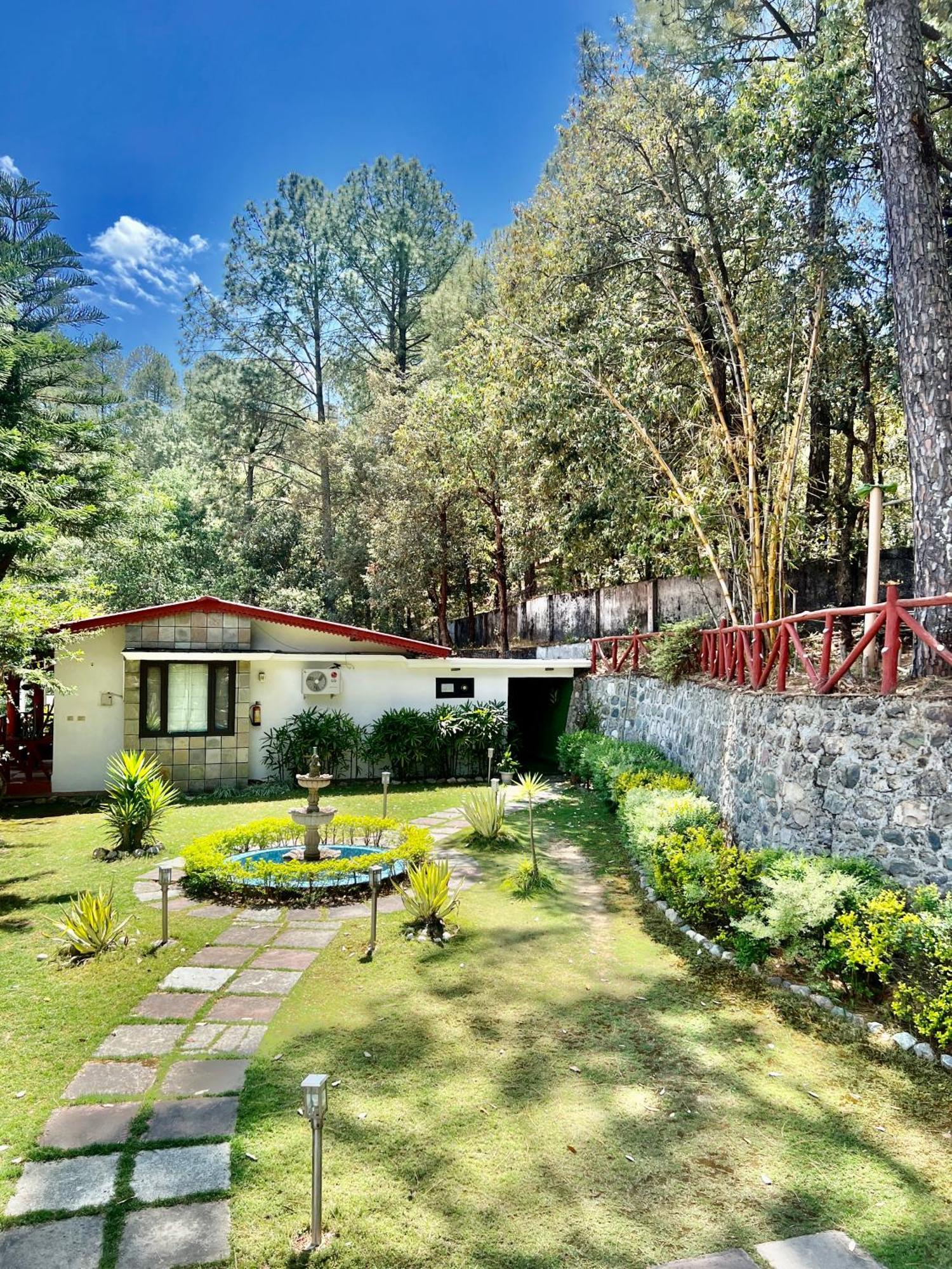 Sea Hawk - Luxury Hill Resort 4 Mins From Bhimtal Lake المظهر الخارجي الصورة