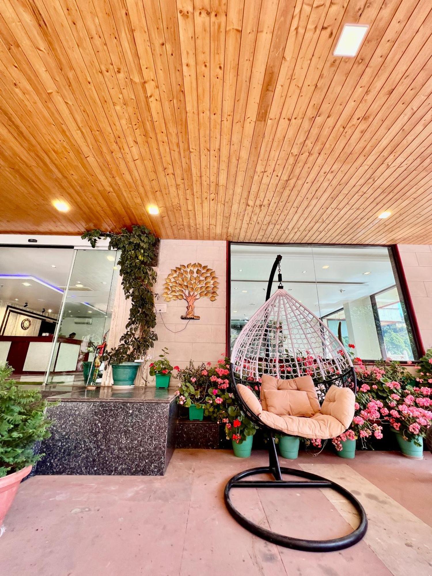 Sea Hawk - Luxury Hill Resort 4 Mins From Bhimtal Lake المظهر الخارجي الصورة